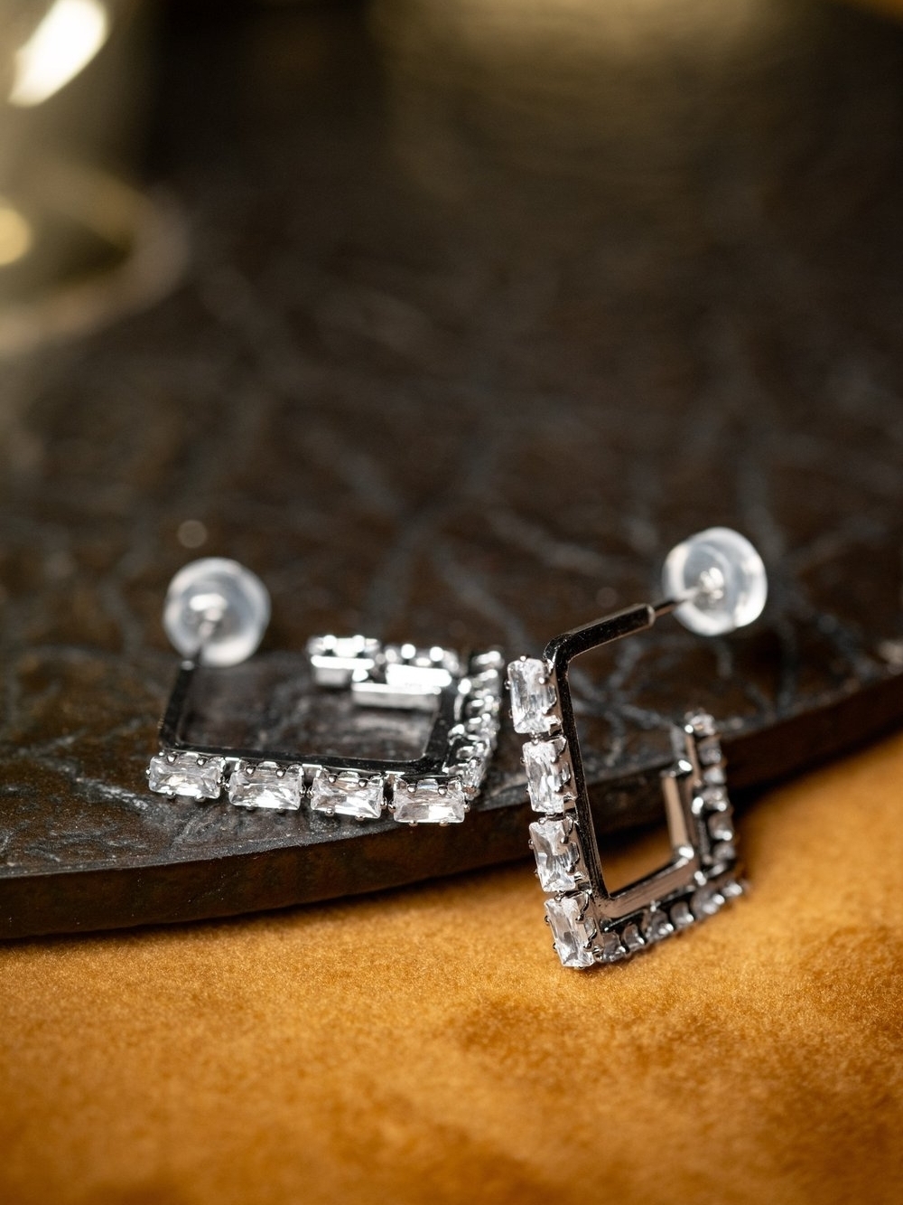 Vince Camuto – Gisela Earrings